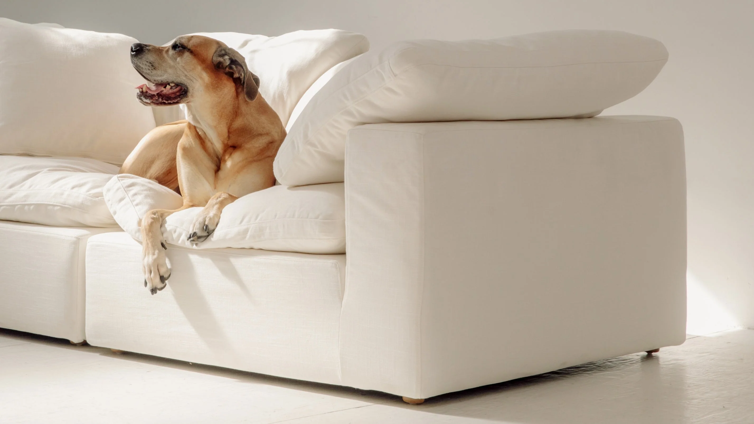 Movie Night™ Corner Chair, Large, Cream Linen (Left or Right) - Image 3